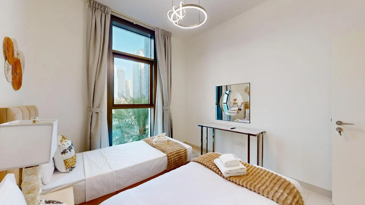 Primestay - 2Br Burj Crown, Downtown Dubai Apartment